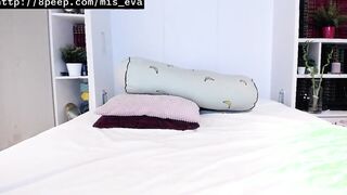 mom with her big boobs live show record in bedroom - 2021-08-09