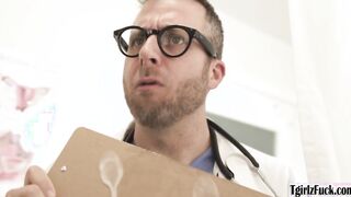 Trans cummer bareback anal fucks by her doctor