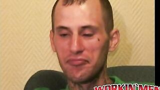 Inked amateur plays with his dick and comes on his stomach