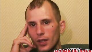 Inked amateur plays with his dick and comes on his stomach