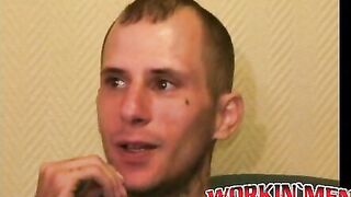Inked amateur plays with his dick and comes on his stomach