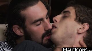 Hot daddy Jaxton Wheeler fucks with little Sam Truitt