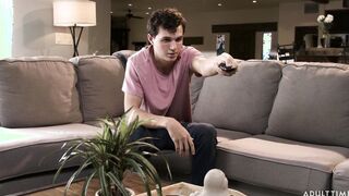 Mom how come this remote control isnt working