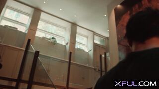 XFUL Yoga trainer with Roxy Richie