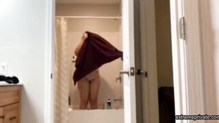 MM, stepdaughters'round ass on hidden cam
