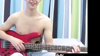 Dainty youthful twink Jacob Rex wanks off after interview