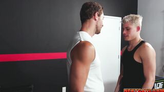 Carter Woods wants Aiden Masters bareback sex