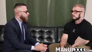 Kinky man hypnotizes a big and muscular dude for pleasure