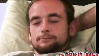 Gay amateur jerks off in his bedroom and comes on his belly