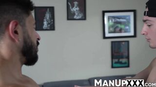 Hot and steamy makeout session from muscular hunks