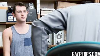 Officer catches young thief and hammers his tight ass bare