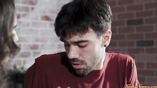 Girlfriend lets bf fuck her hairy pussy