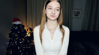 Blonde webcam