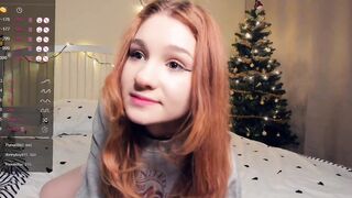 sofi mora playing on live webcam