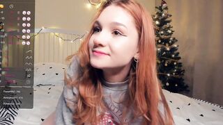 sofi mora playing on live webcam