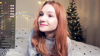 sofi mora playing on live webcam