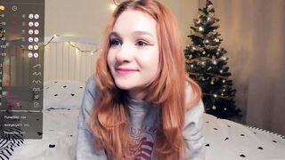 sofi mora playing on live webcam