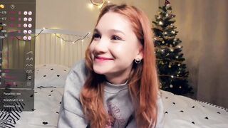 sofi mora playing on live webcam