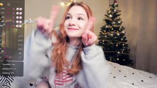 sofi mora playing on live webcam