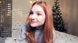 sofi mora playing on live webcam