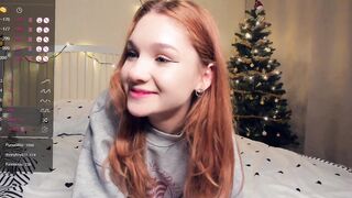 sofi mora playing on live webcam