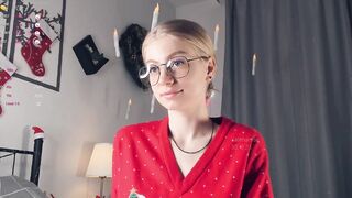 Lίvę recοrd of cαmgirl reaching her tips goal - 12/30/2023