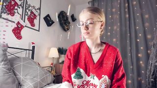 Lίvę recοrd of cαmgirl reaching her tips goal - 12/30/2023