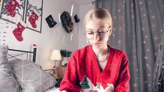Lίvę recοrd of cαmgirl reaching her tips goal - 12/30/2023