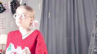 Lίvę recοrd of cαmgirl reaching her tips goal - 12/30/2023