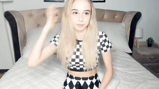 Live record of xtęrrίblƴ_cυtex reaching her tips goal - 12/30/2023