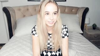 Live record of xtęrrίblƴ_cυtex reaching her tips goal - 12/30/2023