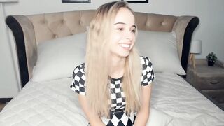 Live record of xtęrrίblƴ_cυtex reaching her tips goal - 12/30/2023