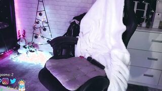 Live record of υίndi reaching her tips goal - 12/30/2023