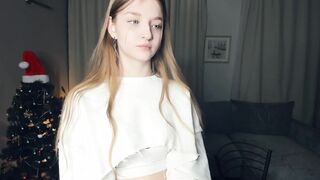 Live record of _mαgίc_smilę_ reaching her tips goal - 12/31/2023