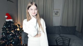 Live record of _mαgίc_smilę_ reaching her tips goal - 12/31/2023