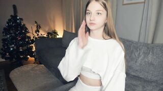 Live record of _mαgίc_smilę_ reaching her tips goal - 1/1/2024