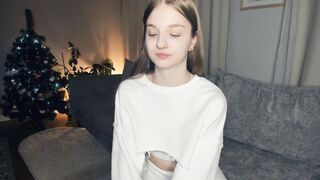 Live record of _mαgίc_smilę_ reaching her tips goal - 1/1/2024