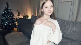 Live record of _mαgίc_smilę_ reaching her tips goal - 1/1/2024