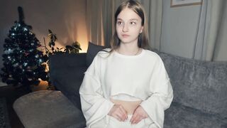 Live record of _mαgίc_smilę_ reaching her tips goal - 1/1/2024