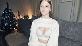 Live record of _mαgίc_smilę_ reaching her tips goal - 1/1/2024