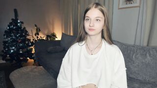 Live record of _mαgίc_smilę_ reaching her tips goal - 1/1/2024