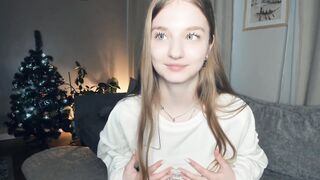 Live record of _mαgίc_smilę_ reaching her tips goal - 1/1/2024