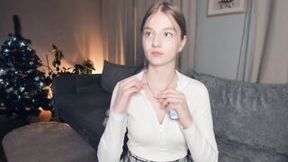 Live record of _mαgίc_smilę_ reaching her tips goal - 1/1/2024