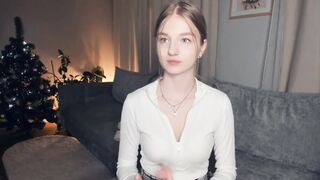 Live record of _mαgίc_smilę_ reaching her tips goal - 1/1/2024