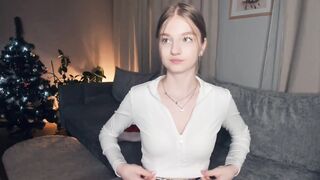 Live record of _mαgίc_smilę_ reaching her tips goal - 1/1/2024