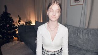 Live record of _mαgίc_smilę_ reaching her tips goal - 1/1/2024