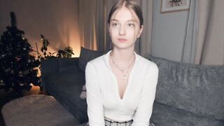 Live record of _mαgίc_smilę_ reaching her tips goal - 1/1/2024