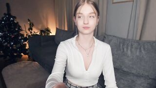 Live record of _mαgίc_smilę_ reaching her tips goal - 1/1/2024