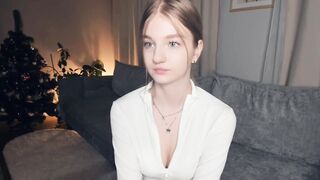 Live record of _mαgίc_smilę_ reaching her tips goal - 1/1/2024