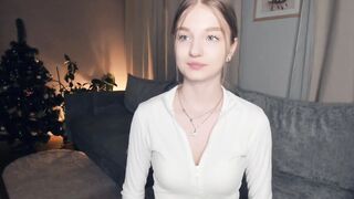 Live record of _mαgίc_smilę_ reaching her tips goal - 1/1/2024